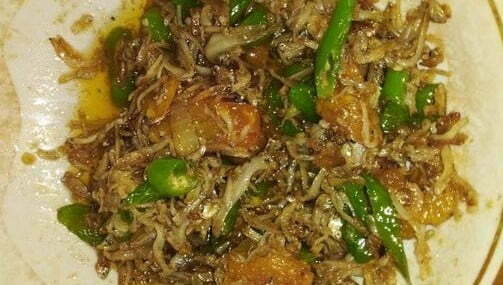 Ginisang Bulinaw, Sautéed Anchovy Recipe